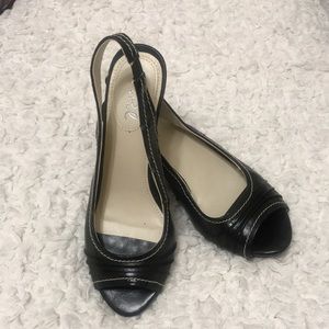 Studio Paolo Black leather Heels, Strap Back 6M